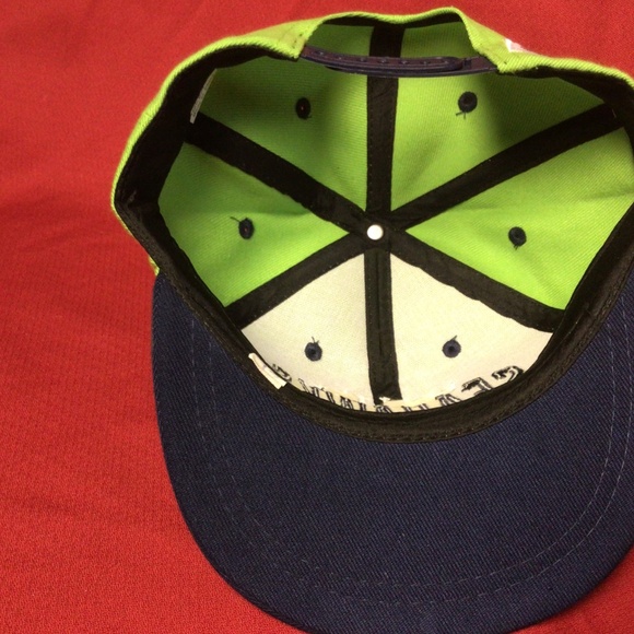 NFL SEATTLE SEAHAWKS new hat - Picture 3 of 3
